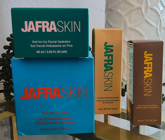 NIB JafraSkin Holiday Trio Skin care 4 PC Set Cleanser,Hydrator, Sun and Mask